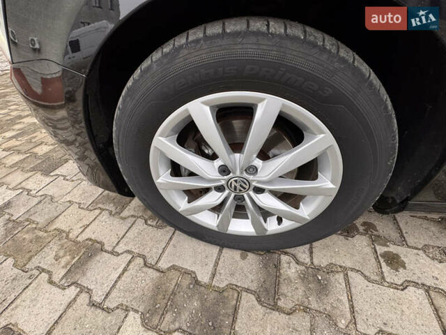 Черный Фольксваген Пассат, объемом двигателя 1.97 л и пробегом 299 тыс. км за 10800 $, фото 9 на Automoto.ua