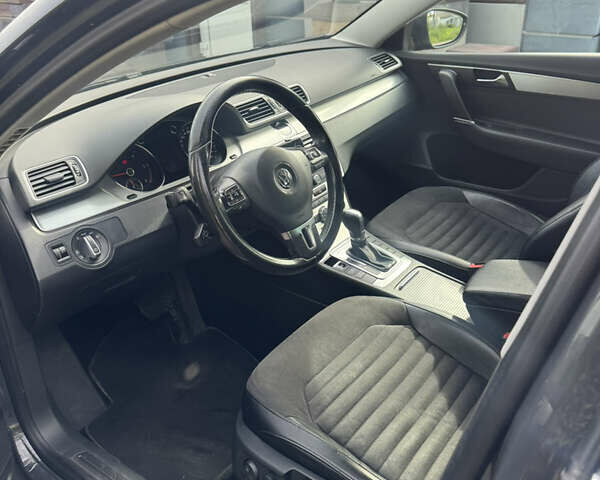 Чорний Фольксваген Пассат, об'ємом двигуна 1.97 л та пробігом 378 тис. км за 11700 $, фото 18 на Automoto.ua