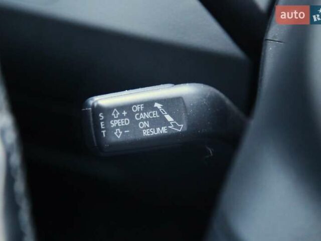 Черный Фольксваген Пассат, объемом двигателя 1.6 л и пробегом 262 тыс. км за 8800 $, фото 19 на Automoto.ua