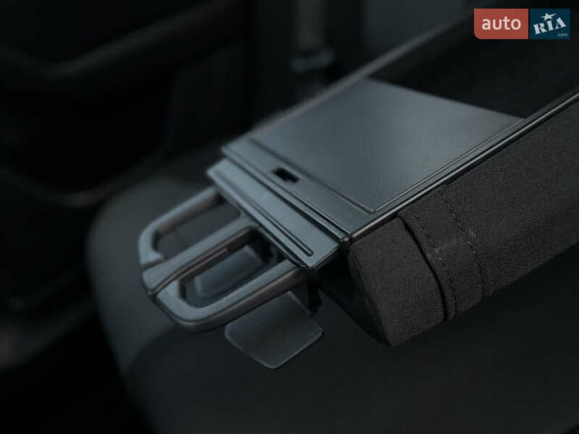 Черный Фольксваген Пассат, объемом двигателя 1.6 л и пробегом 213 тыс. км за 11900 $, фото 84 на Automoto.ua