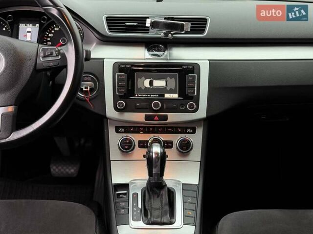 Чорний Фольксваген Пассат, об'ємом двигуна 2 л та пробігом 283 тис. км за 11300 $, фото 43 на Automoto.ua