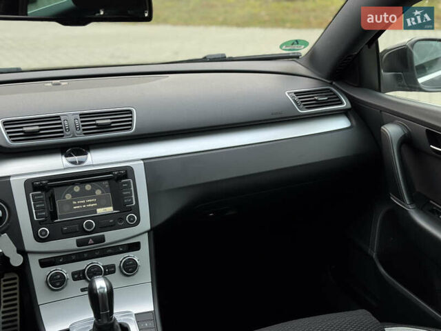 Чорний Фольксваген Пассат, об'ємом двигуна 2 л та пробігом 249 тис. км за 13200 $, фото 53 на Automoto.ua