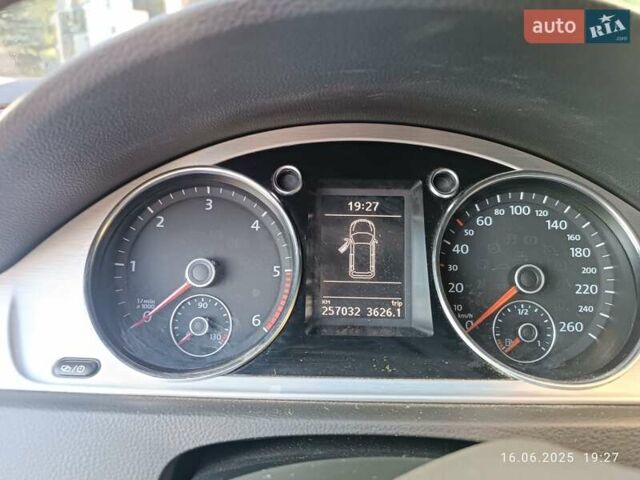 Черный Фольксваген Пассат, объемом двигателя 1.6 л и пробегом 257 тыс. км за 9200 $, фото 12 на Automoto.ua