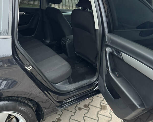 Черный Фольксваген Пассат, объемом двигателя 1.97 л и пробегом 336 тыс. км за 9300 $, фото 6 на Automoto.ua