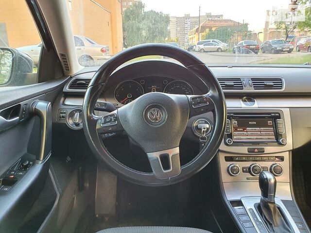 Черный Фольксваген Пассат, объемом двигателя 2 л и пробегом 225 тыс. км за 11400 $, фото 3 на Automoto.ua