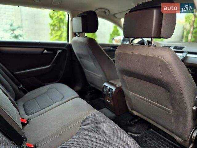 Черный Фольксваген Пассат, объемом двигателя 1.6 л и пробегом 195 тыс. км за 9700 $, фото 61 на Automoto.ua