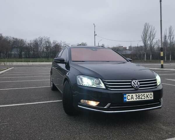 Черный Фольксваген Пассат, объемом двигателя 2 л и пробегом 221 тыс. км за 15850 $, фото 4 на Automoto.ua
