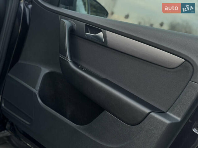 Черный Фольксваген Пассат, объемом двигателя 1.6 л и пробегом 213 тыс. км за 11900 $, фото 68 на Automoto.ua