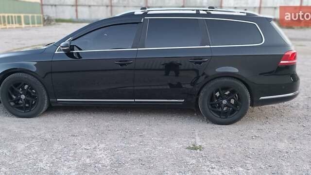 Черный Фольксваген Пассат, объемом двигателя 1.6 л и пробегом 270 тыс. км за 11000 $, фото 6 на Automoto.ua