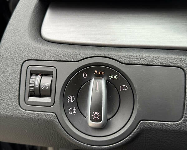 Чорний Фольксваген Пассат, об'ємом двигуна 2 л та пробігом 230 тис. км за 12300 $, фото 30 на Automoto.ua