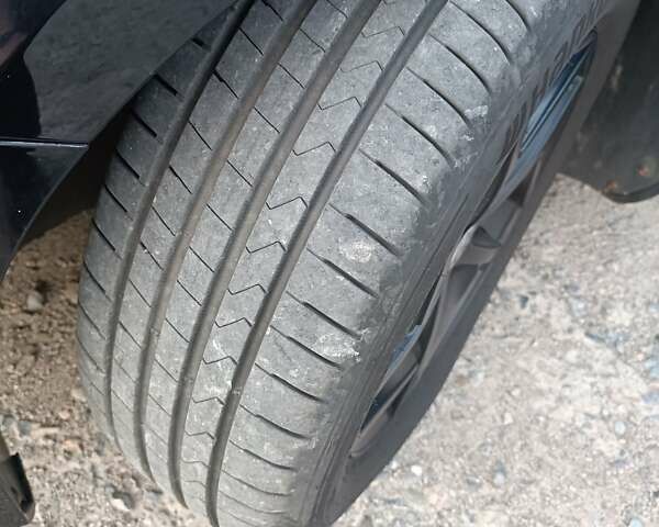 Черный Фольксваген Пассат, объемом двигателя 1.6 л и пробегом 270 тыс. км за 11000 $, фото 21 на Automoto.ua