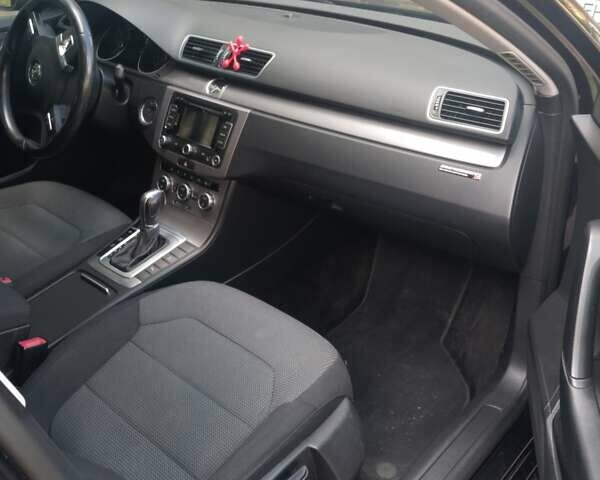 Черный Фольксваген Пассат, объемом двигателя 1.6 л и пробегом 228 тыс. км за 14000 $, фото 8 на Automoto.ua