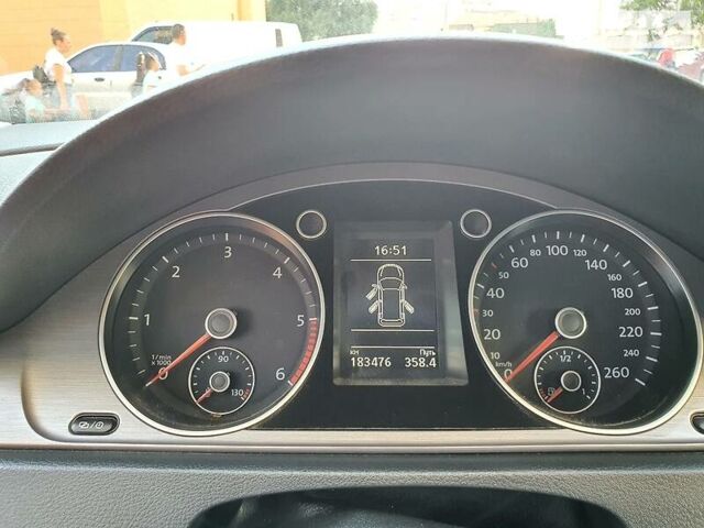 Черный Фольксваген Пассат, объемом двигателя 2 л и пробегом 225 тыс. км за 11400 $, фото 4 на Automoto.ua