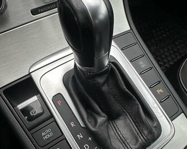 Черный Фольксваген Пассат, объемом двигателя 1.6 л и пробегом 245 тыс. км за 11999 $, фото 20 на Automoto.ua