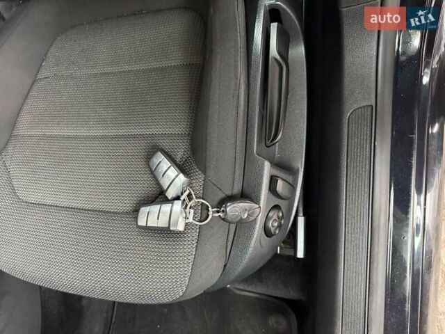 Черный Фольксваген Пассат, объемом двигателя 1.6 л и пробегом 228 тыс. км за 14000 $, фото 17 на Automoto.ua