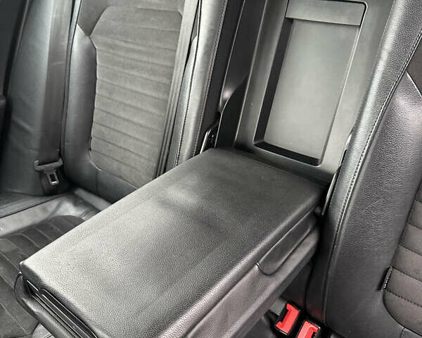 Черный Фольксваген Пассат, объемом двигателя 1.6 л и пробегом 245 тыс. км за 11999 $, фото 40 на Automoto.ua