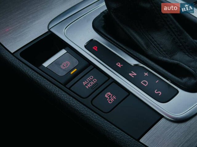 Черный Фольксваген Пассат, объемом двигателя 1.6 л и пробегом 213 тыс. км за 11900 $, фото 53 на Automoto.ua