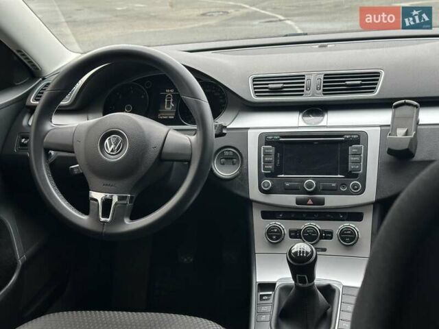 Черный Фольксваген Пассат, объемом двигателя 2 л и пробегом 336 тыс. км за 9990 $, фото 29 на Automoto.ua
