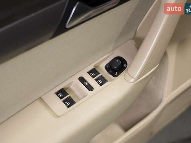 Чорний Фольксваген Пассат, об'ємом двигуна 0 л та пробігом 278 тис. км за 12500 $, фото 18 на Automoto.ua