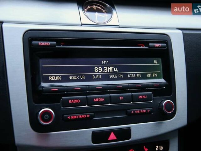 Черный Фольксваген Пассат, объемом двигателя 1.6 л и пробегом 262 тыс. км за 8800 $, фото 15 на Automoto.ua