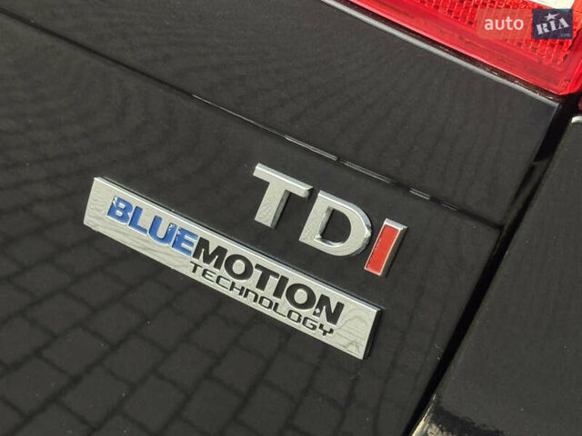 Черный Фольксваген Пассат, объемом двигателя 1.6 л и пробегом 213 тыс. км за 11900 $, фото 26 на Automoto.ua