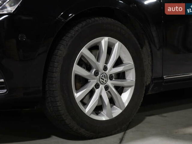 Чорний Фольксваген Пассат, об'ємом двигуна 0 л та пробігом 278 тис. км за 12500 $, фото 11 на Automoto.ua