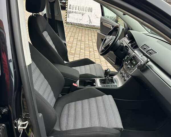 Чорний Фольксваген Пассат, об'ємом двигуна 1.97 л та пробігом 257 тис. км за 11500 $, фото 13 на Automoto.ua