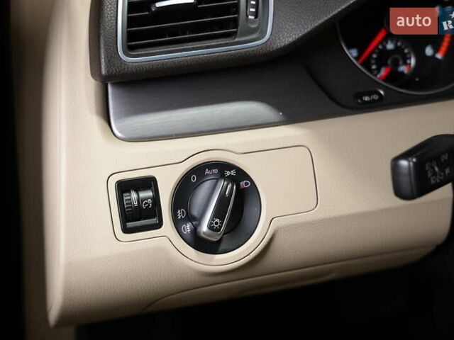 Чорний Фольксваген Пассат, об'ємом двигуна 0 л та пробігом 278 тис. км за 12500 $, фото 20 на Automoto.ua