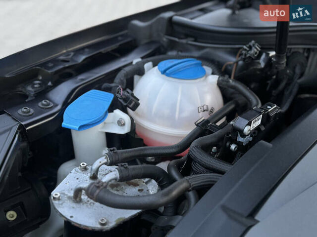 Черный Фольксваген Пассат, объемом двигателя 1.6 л и пробегом 213 тыс. км за 11900 $, фото 96 на Automoto.ua