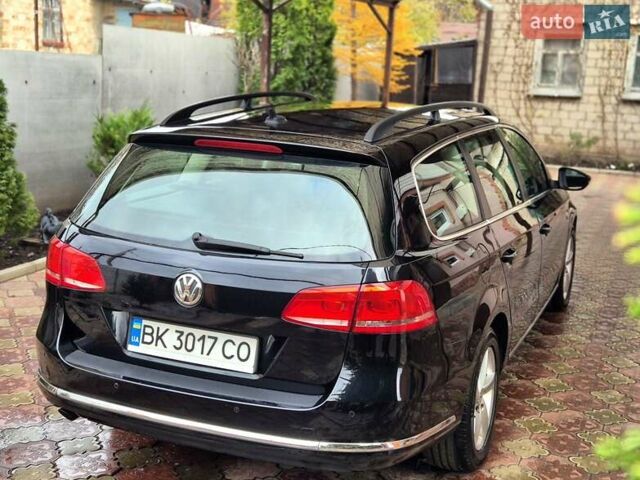 Черный Фольксваген Пассат, объемом двигателя 1.6 л и пробегом 195 тыс. км за 9700 $, фото 25 на Automoto.ua