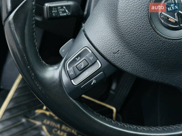 Чорний Фольксваген Пассат, об'ємом двигуна 2 л та пробігом 190 тис. км за 11500 $, фото 29 на Automoto.ua