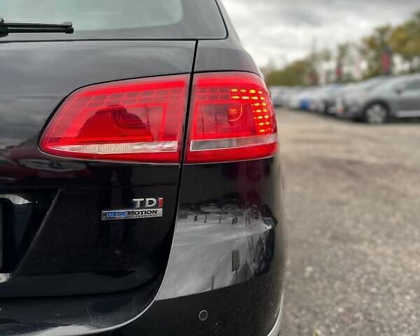 Черный Фольксваген Пассат, объемом двигателя 1.6 л и пробегом 245 тыс. км за 11999 $, фото 9 на Automoto.ua