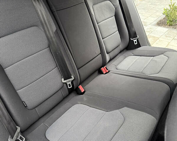 Чорний Фольксваген Пассат, об'ємом двигуна 2 л та пробігом 230 тис. км за 12300 $, фото 34 на Automoto.ua