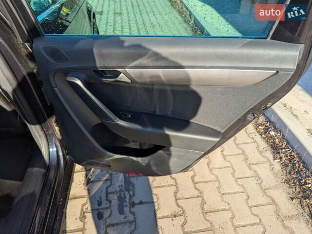 Чорний Фольксваген Пассат, об'ємом двигуна 1.97 л та пробігом 258 тис. км за 13000 $, фото 14 на Automoto.ua