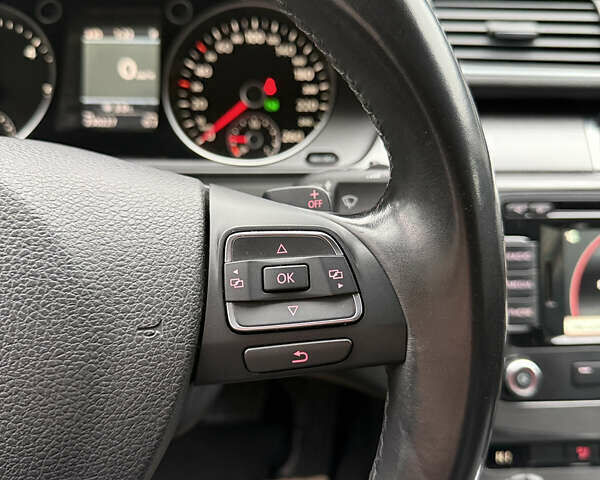 Чорний Фольксваген Пассат, об'ємом двигуна 2 л та пробігом 230 тис. км за 12300 $, фото 26 на Automoto.ua