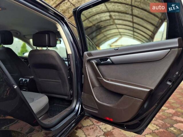 Черный Фольксваген Пассат, объемом двигателя 1.6 л и пробегом 195 тыс. км за 9700 $, фото 59 на Automoto.ua