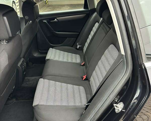 Чорний Фольксваген Пассат, об'ємом двигуна 1.97 л та пробігом 257 тис. км за 11500 $, фото 10 на Automoto.ua