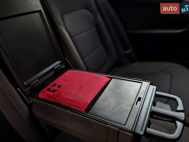 Черный Фольксваген Пассат, объемом двигателя 1.6 л и пробегом 195 тыс. км за 9700 $, фото 65 на Automoto.ua