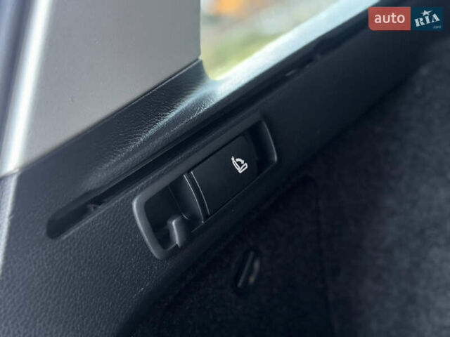 Черный Фольксваген Пассат, объемом двигателя 1.6 л и пробегом 213 тыс. км за 11900 $, фото 89 на Automoto.ua