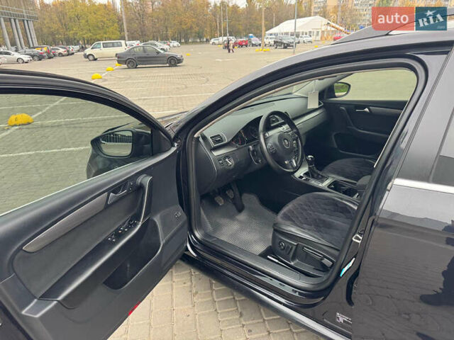 Черный Фольксваген Пассат, объемом двигателя 1.97 л и пробегом 200 тыс. км за 11600 $, фото 5 на Automoto.ua