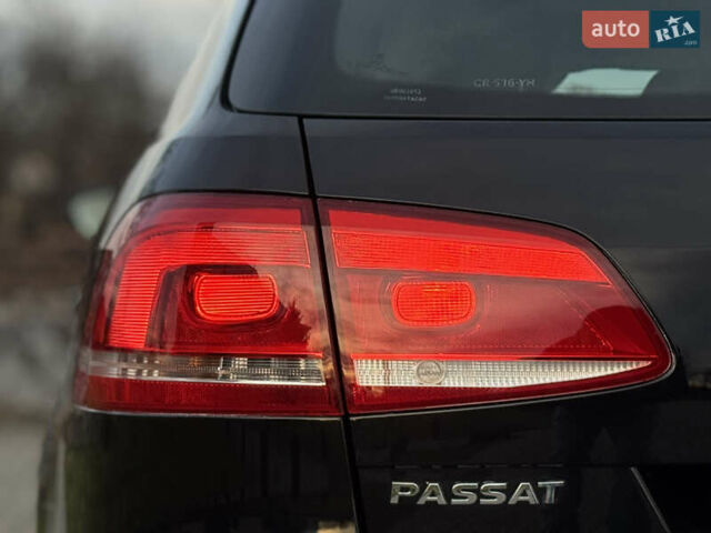 Черный Фольксваген Пассат, объемом двигателя 1.6 л и пробегом 213 тыс. км за 11900 $, фото 29 на Automoto.ua