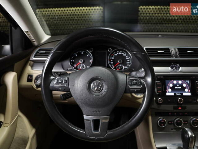 Чорний Фольксваген Пассат, об'ємом двигуна 0 л та пробігом 278 тис. км за 12500 $, фото 14 на Automoto.ua