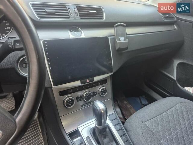 Черный Фольксваген Пассат, объемом двигателя 1.97 л и пробегом 294 тыс. км за 12000 $, фото 9 на Automoto.ua