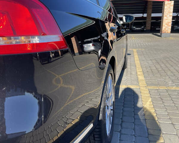 Черный Фольксваген Пассат, объемом двигателя 1.97 л и пробегом 204 тыс. км за 16000 $, фото 4 на Automoto.ua