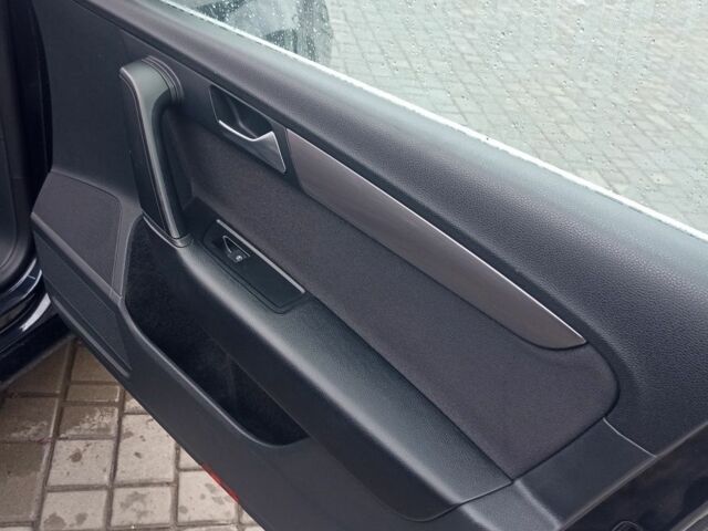 Черный Фольксваген Пассат, объемом двигателя 2 л и пробегом 236 тыс. км за 10700 $, фото 1 на Automoto.ua