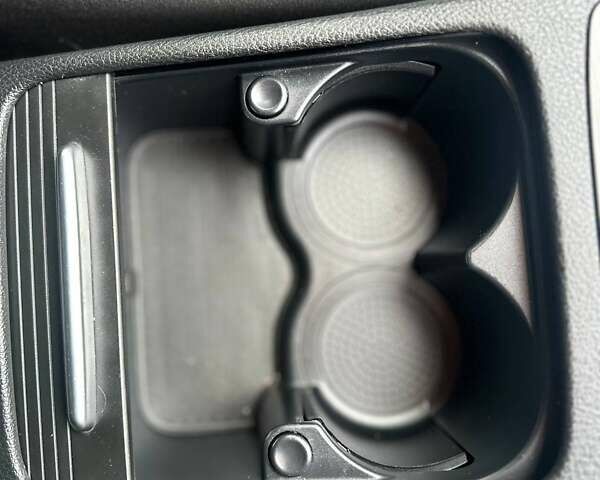 Чорний Фольксваген Пассат, об'ємом двигуна 1.97 л та пробігом 230 тис. км за 10700 $, фото 8 на Automoto.ua