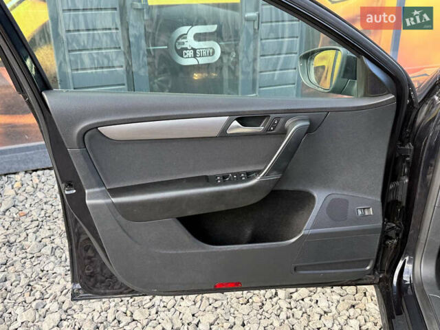 Чорний Фольксваген Пассат, об'ємом двигуна 1.6 л та пробігом 230 тис. км за 10999 $, фото 43 на Automoto.ua