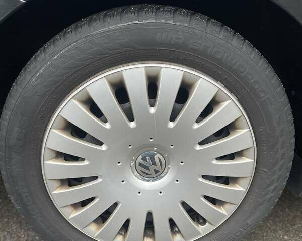 Черный Фольксваген Пассат, объемом двигателя 2 л и пробегом 280 тыс. км за 15596 $, фото 16 на Automoto.ua