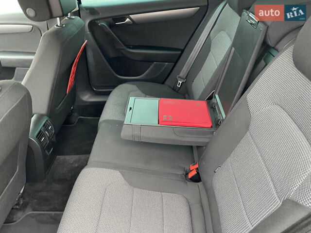 Черный Фольксваген Пассат, объемом двигателя 2 л и пробегом 232 тыс. км за 11500 $, фото 66 на Automoto.ua