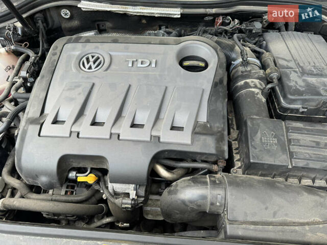 Черный Фольксваген Пассат, объемом двигателя 2 л и пробегом 235 тыс. км за 12300 $, фото 29 на Automoto.ua